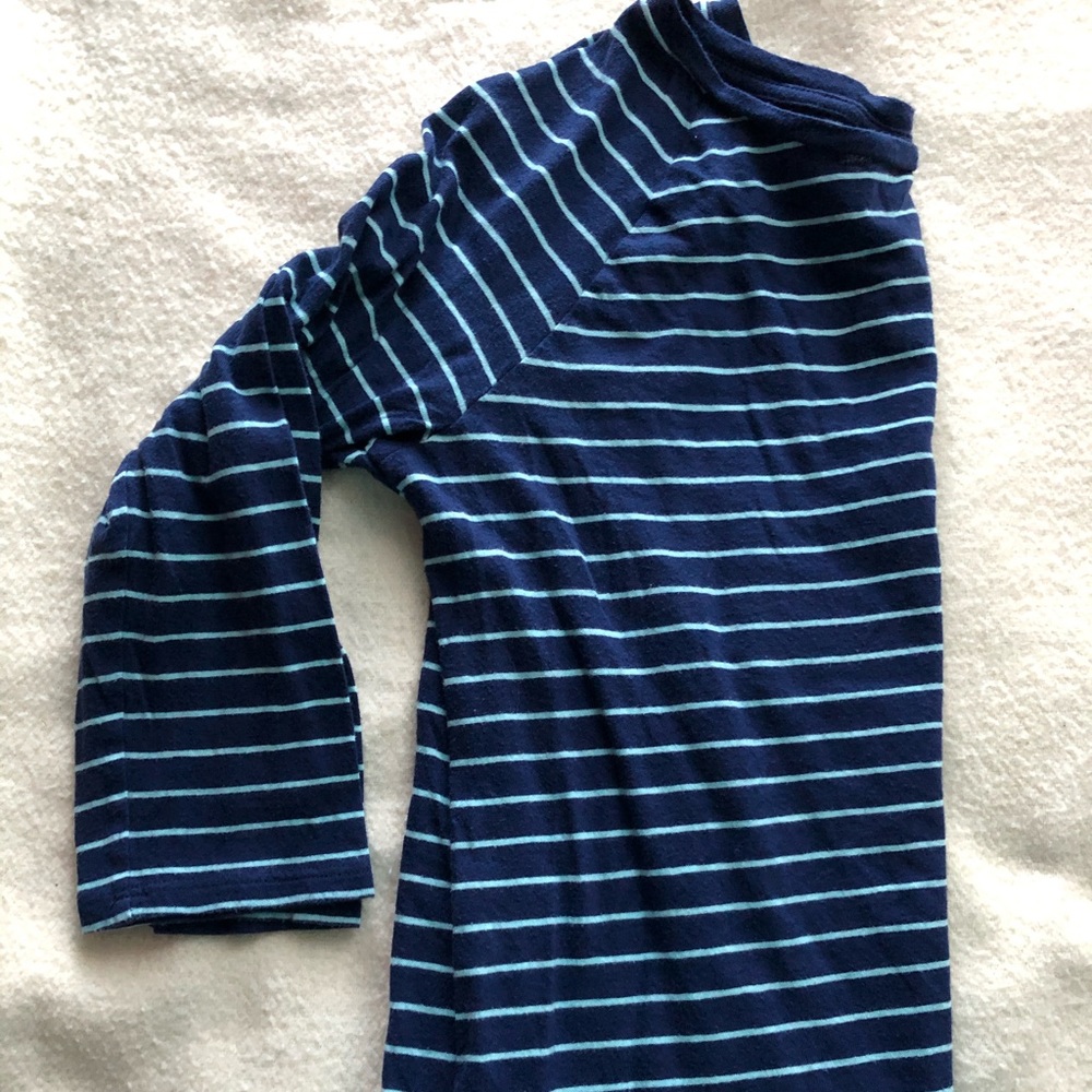 Blue striped 3/4 sleeve shirt